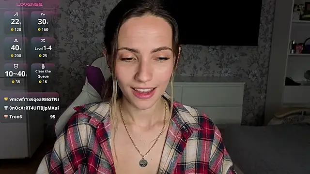 amelia meili online show from July 23, 8:01 am
