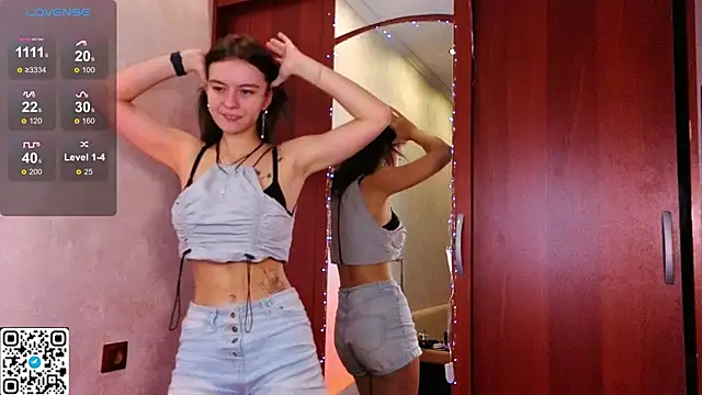 DevonaCasm online show from February 3, 1:15 am