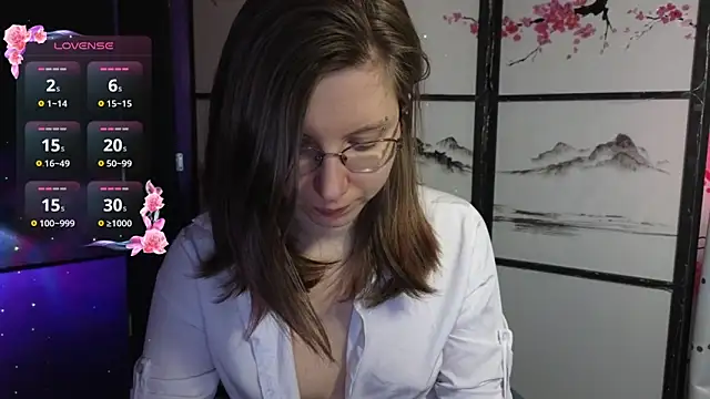 Snapshot of scarlettsrose chatting on April 13, 1:05 pm scarlettsrose online show from April 13, 1:05 pm