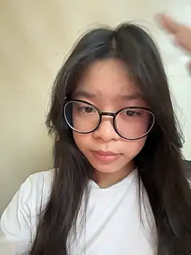 Snapshot of mau155_ chatting on December 15, 8:46 pm mau155 online show from December 15, 8:46 pm