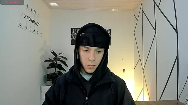 Snapshot of James_Adams_01 chatting on December 3, 12:25 pm James Adams 01 online show from December 3, 12:25 pm