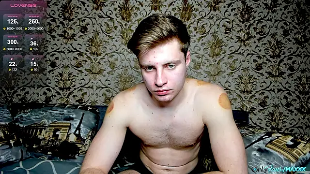 Maxhornyblondieman online show from March 17, 4:43 pm