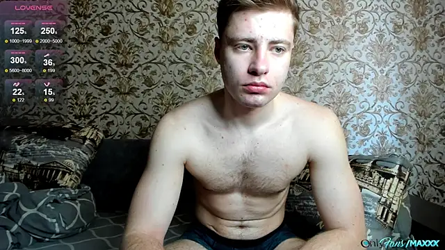 Maxhornyblondieman online show from April 12, 9:03 am