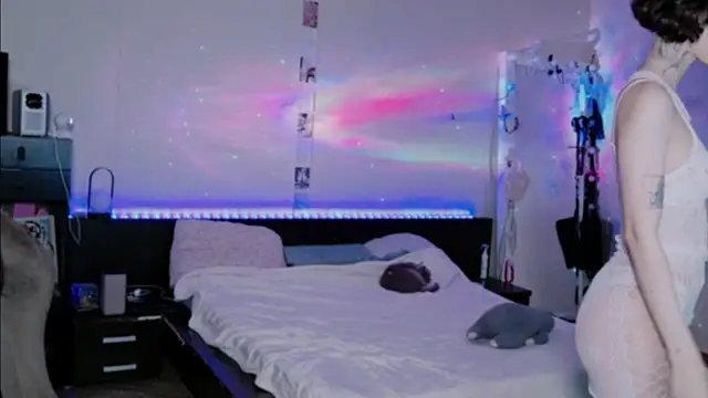 Snapshot of Ebfaafret chatting on November 20, 4:12 am Ebfaafret online show from November 20, 4:12 am