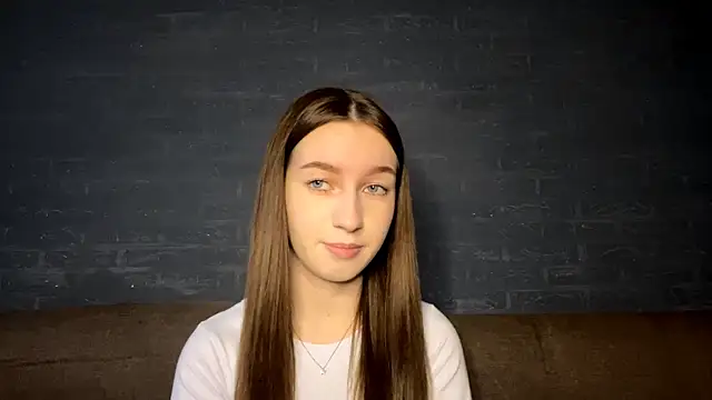 Snapshot of CindaWinn chatting on November 23, 8:03 am CindaWinn online show from November 23, 8:03 am