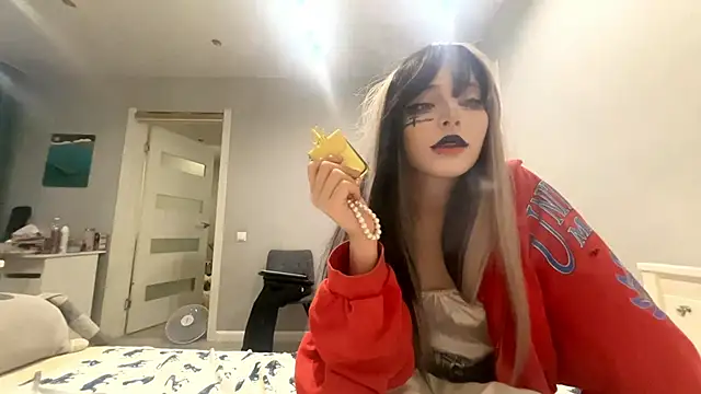 Snapshot of BlashInkMila chatting on December 5, 5:42 pm BlashInkMila online show from December 5, 5:42 pm