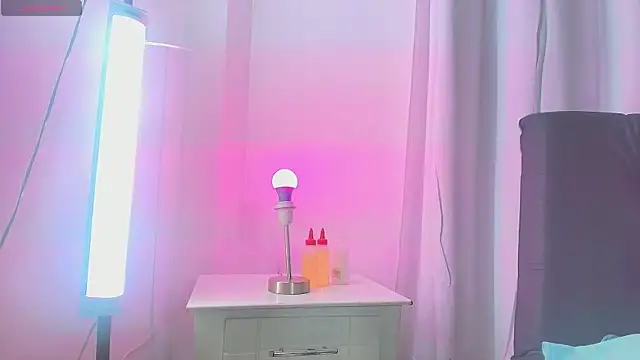 Snapshot of Ebony_Pregnant_Teen chatting on December 15, 5:34 am Ebony Pregnant Teen online show from December 15, 5:34 am