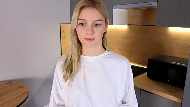 Snapshot of DebraVaughn chatting on December 1, 6:13 pm DebraVaughn online show from December 1, 6:13 pm