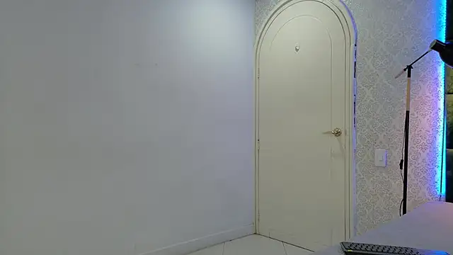 Soffiegrey online show from December 5, 7:54 pm