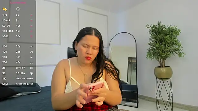 Soffiegrey online show from December 15, 8:13 pm