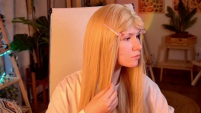 RickiOwens online show from January 19, 4:49 am