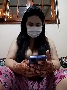 Snapshot of fati35flou chatting on April 18, 8:20 pm fati35flou online show from April 18, 8:20 pm