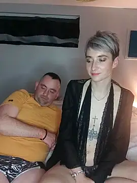 Snapshot of SMLove51 chatting on December 5, 8:49 pm SMLove51 online show from December 5, 8:49 pm