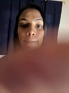 Snapshot of ArielleMillerr- chatting on December 15, 5:39 pm ArielleMillerr- online show from December 15, 5:39 pm