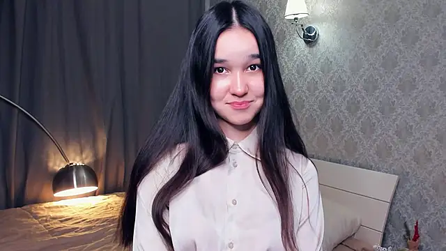 Snapshot of MeliaMelchiori chatting on December 2, 9:32 pm MeliaMelchiori online show from December 2, 9:32 pm