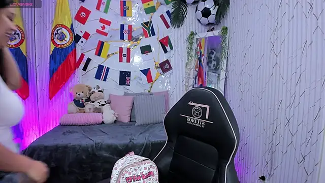 Canndyy tay1 online show from July 4, 7:09 pm