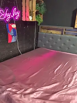 Snapshot of Shy-Ivy chatting on January 15, 10:46 pm Shy-Ivy online show from January 15, 10:46 pm