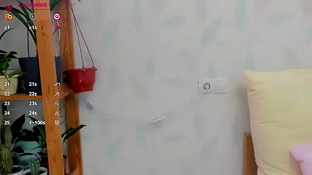 Kelly Klein online show from March 23, 9:46 am