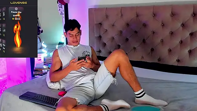 blorelopez online show from January 9, 2:53 pm