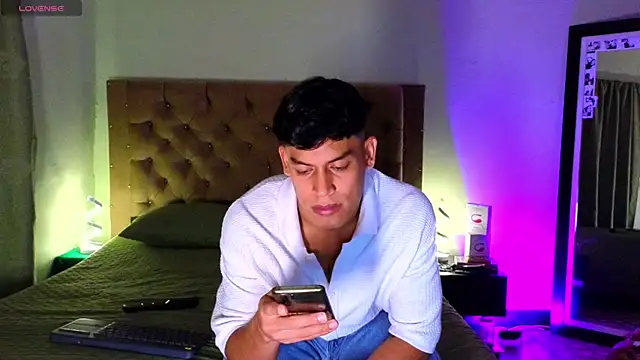 blorelopez online show from January 11, 2:49 am