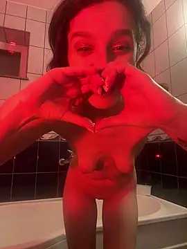 AnnaHarperX online show from March 1, 6:32 pm