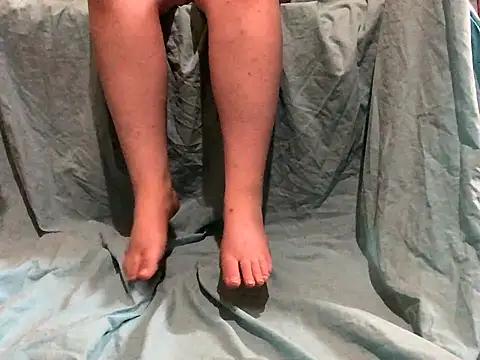 Snapshot of AlexHeartMe chatting on January 13, 6:51 am AlexHeartMe online show from January 13, 6:51 am