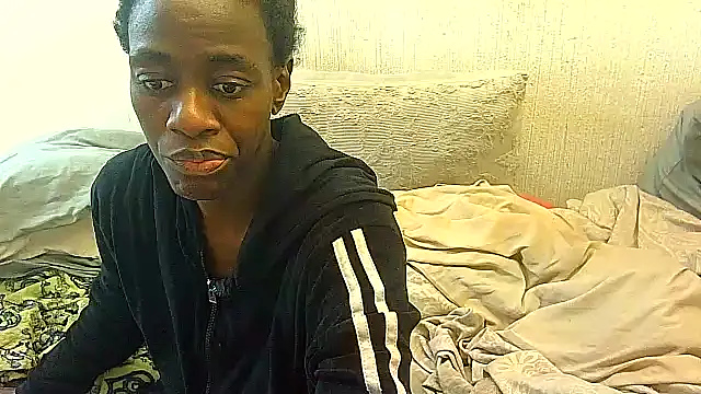 BrunetteNaomi8 online show from June 30, 7:59 pm