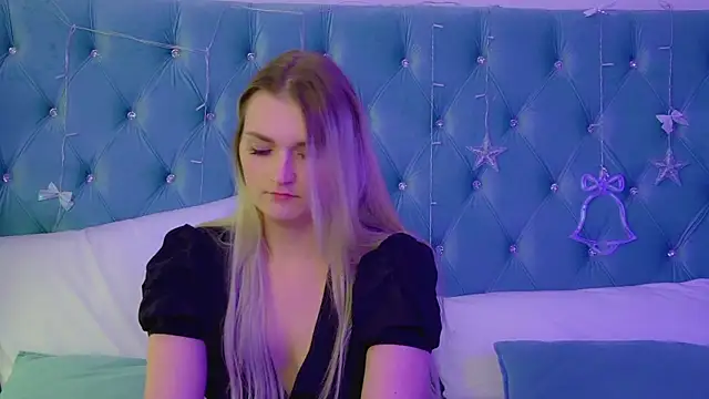 AnnyRaii online show from January 12, 6:07 am