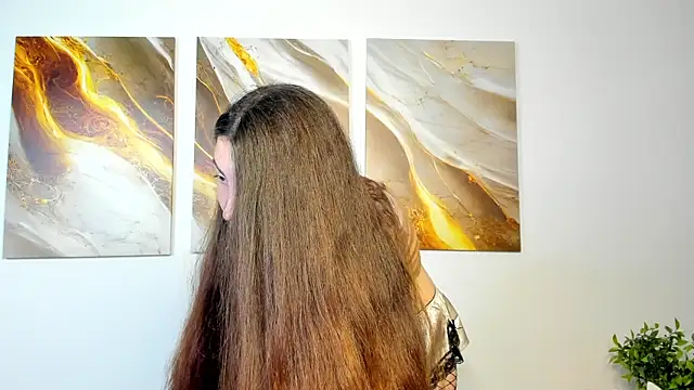 Snapshot of LiraRevery chatting on November 25, 3:28 am LiraRevery online show from November 25, 3:28 am