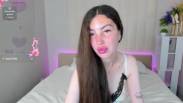 LiraRevery online show from June 11, 11:47 pm