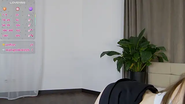 NicoletteBean online show from February 19, 6:53 am