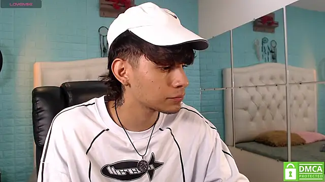 Snapshot of DraxBlade09 chatting on July 14, 6:35 pm DraxBlade09 online show from July 14, 6:35 pm