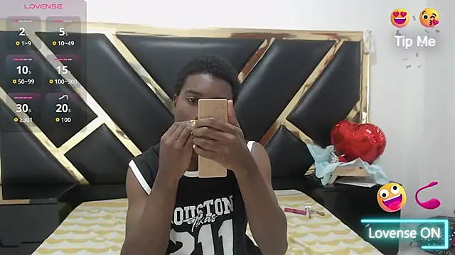 NoahJhonson69 online show from February 16, 12:12 pm