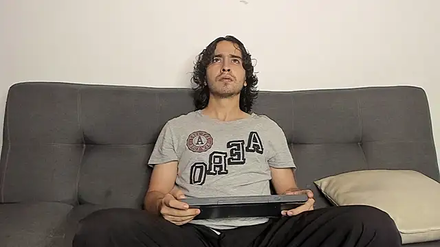 Snapshot of Jave_rave chatting on December 4, 11:41 am Jave rave online show from December 4, 11:41 am