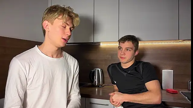 Snapshot of Even_Vrot chatting on March 3, 6:14 pm Even Vrot online show from March 3, 6:14 pm