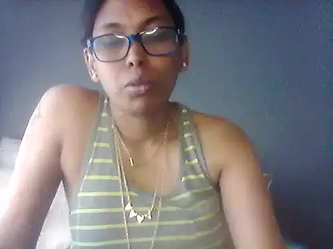 Snapshot of TiaBlaze chatting on November 30, 8:51 am TiaBlaze online show from November 30, 8:51 am