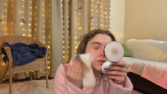 RozanneJordan online show from February 18, 5:09 pm