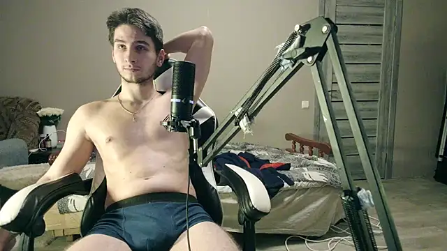 6thfingq online show from December 3, 3:43 pm