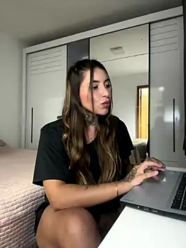 Snapshot of thauanydemontie chatting on November 21, 11:58 pm thauanydemontie online show from November 21, 11:58 pm