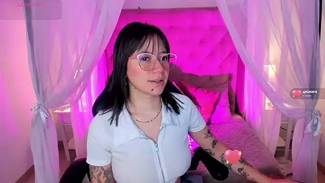 Annie Petters online show from June 17, 1:01 pm