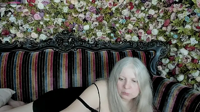 mariabelladonna online show from May 2, 10:09 am