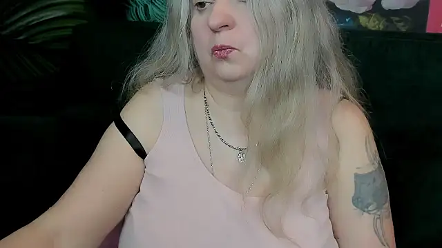 mariabelladonna online show from May 15, 11:45 pm