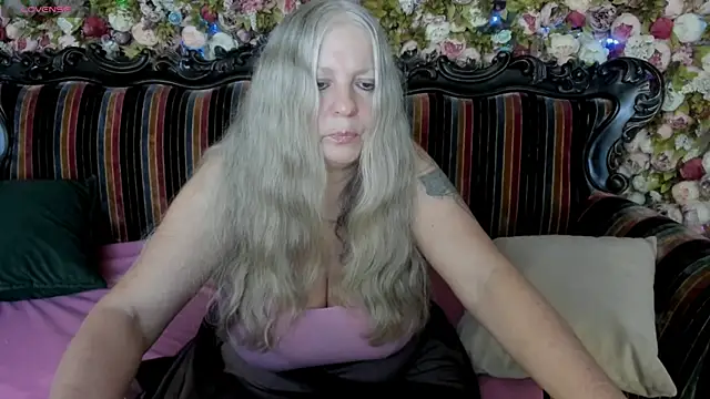 mariabelladonna online show from August 2, 9:02 pm
