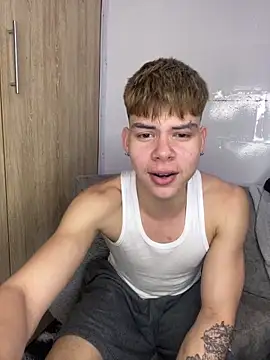 Snapshot of Handsome_boys69 chatting on February 19, 2:18 am Handsome boys69 online show from February 19, 2:18 am