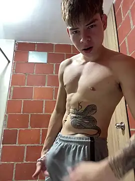 Snapshot of Handsome_boys69 chatting on March 3, 1:45 am Handsome boys69 online show from March 3, 1:45 am