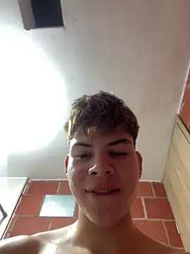 Snapshot of Handsome_boys69 chatting on March 5, 5:36 am Handsome boys69 online show from March 5, 5:36 am