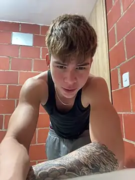 Snapshot of Handsome_boys69 chatting on March 12, 3:12 am Handsome boys69 online show from March 12, 3:12 am