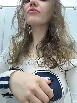 Snapshot of RussianWoman chatting on April 4, 4:44 am RussianWoman online show from April 4, 4:44 am