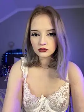 Snapshot of YunnaTyan chatting on December 14, 1:05 pm YunnaTyan online show from December 14, 1:05 pm