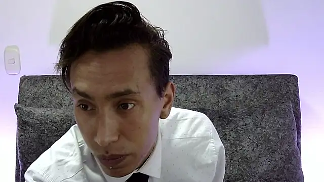 Snapshot of liam__blake chatting on November 25, 2:11 am liam blake online show from November 25, 2:11 am